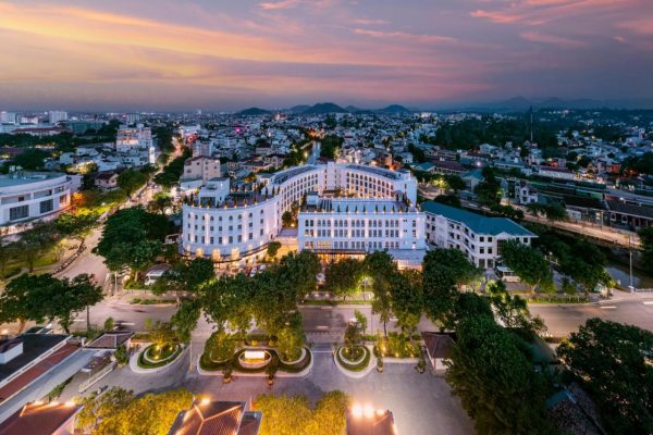 Khách sạn 5 sao silk path grand huế