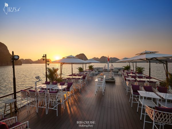 Du thuyền hạ long iris cruise