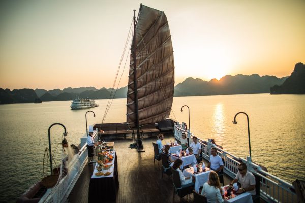 Du thuyền Bhaya Classic Cruise