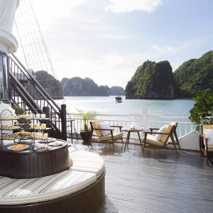 Du thuyền hạ long hera grand luxury