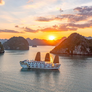 Du thuyền Indochina Sails