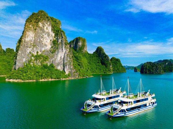 du thuyền Hạ Long 1 ngày Queen Cruise